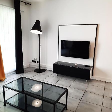 La Poterie - Appartement Avec Balcon Et Parking Prive 坎佩尔 外观 照片