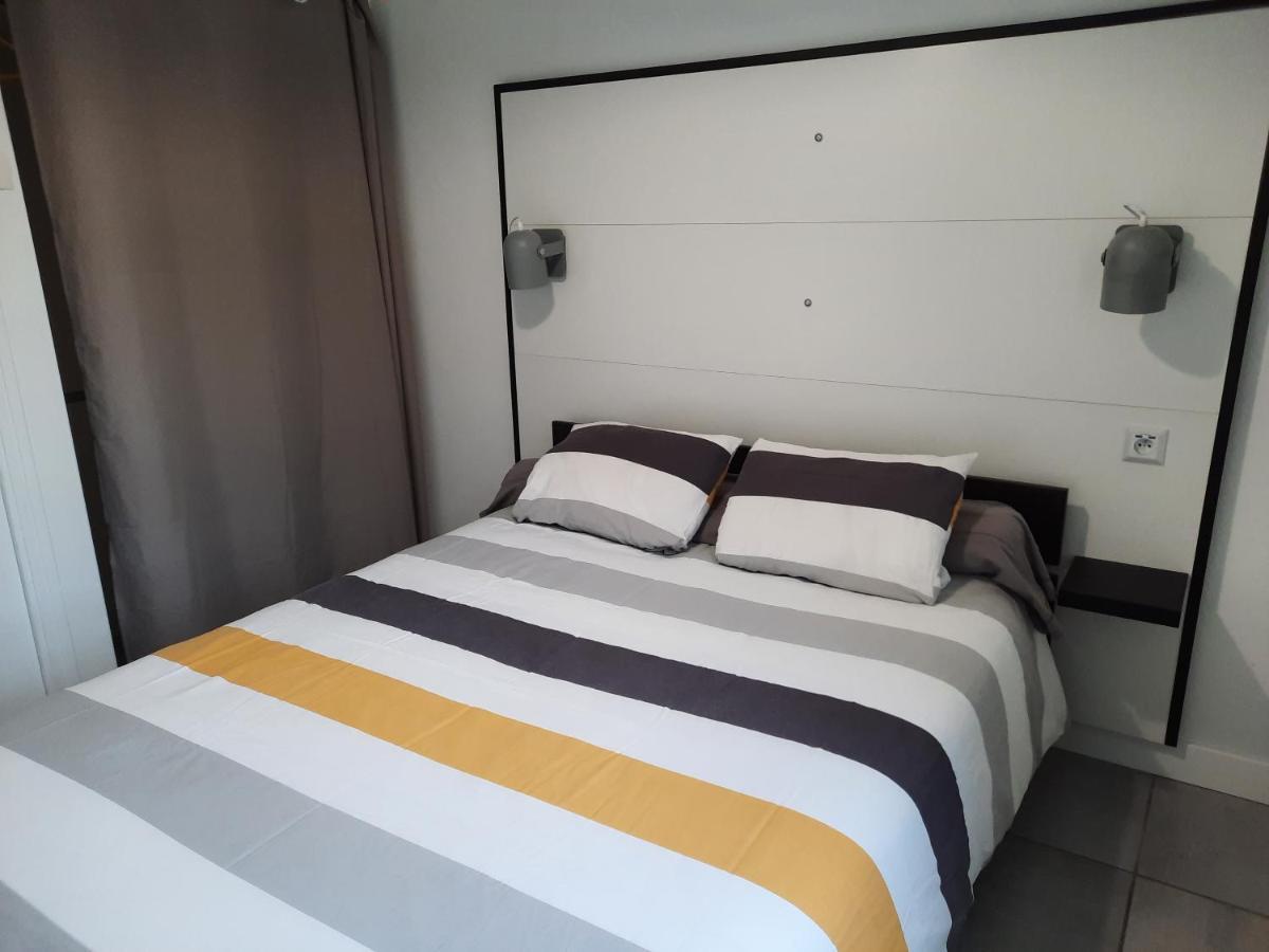 La Poterie - Appartement Avec Balcon Et Parking Prive 坎佩尔 外观 照片