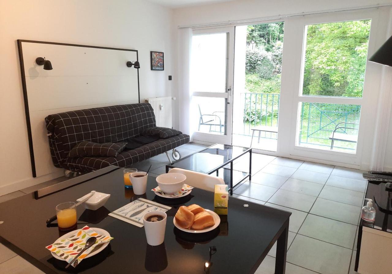 La Poterie - Appartement Avec Balcon Et Parking Prive 坎佩尔 外观 照片